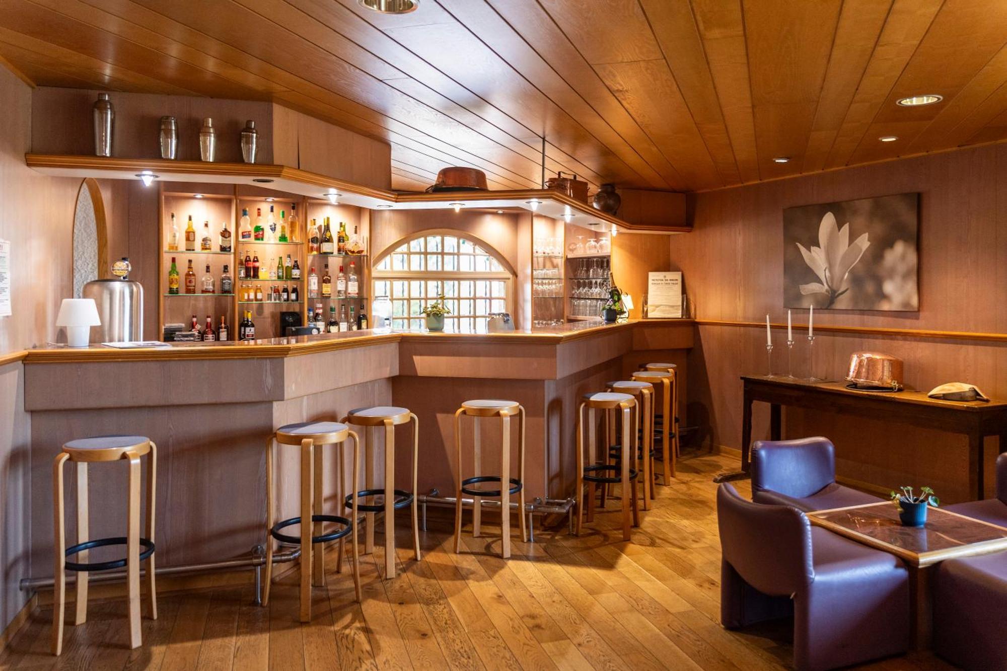 Le Relais Fleuri, Hotel Et Restaurant Logis - Avallon Sauvigny-le-Bois Zewnętrze zdjęcie
