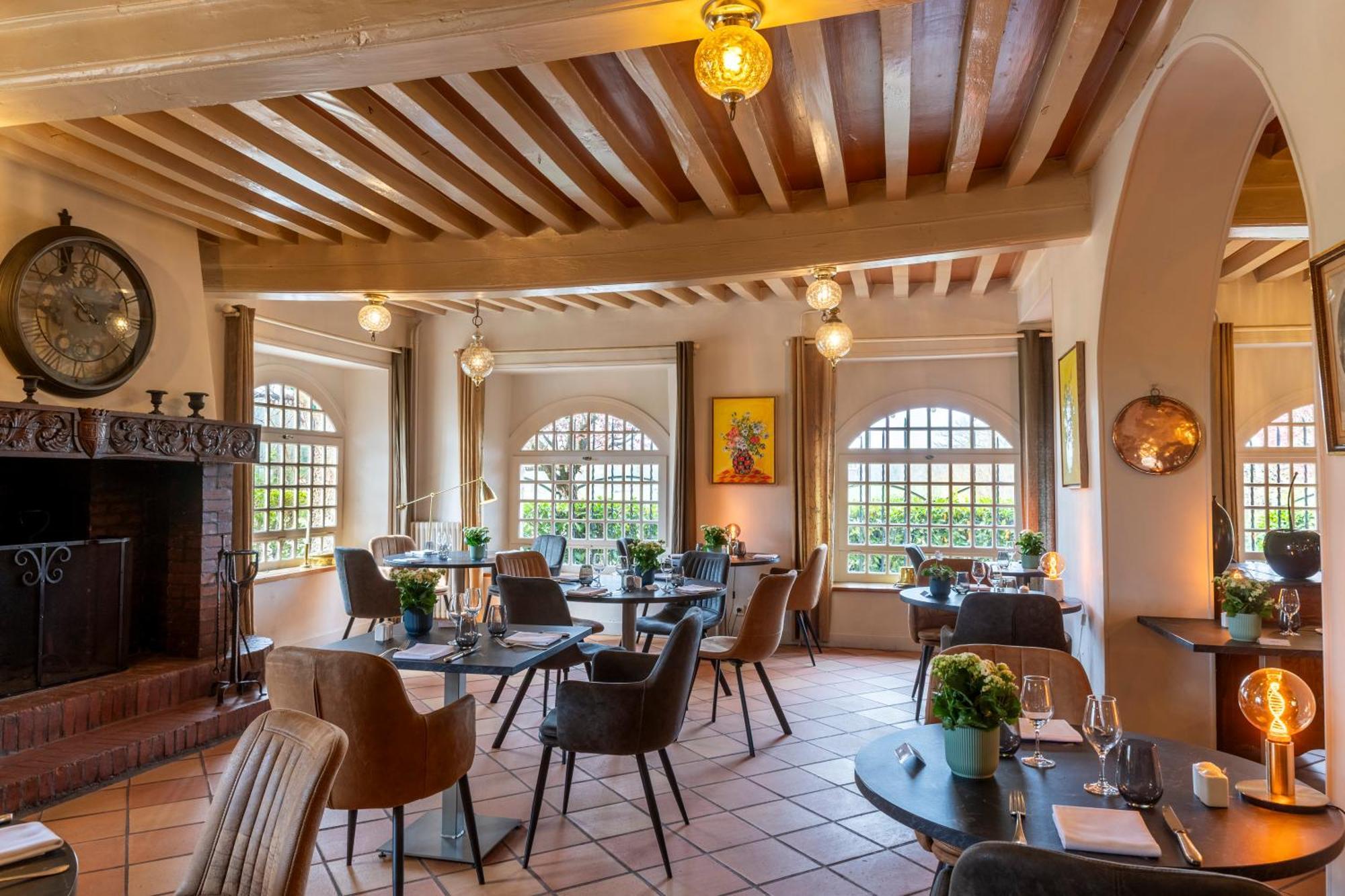 Le Relais Fleuri, Hotel Et Restaurant Logis - Avallon Sauvigny-le-Bois Zewnętrze zdjęcie
