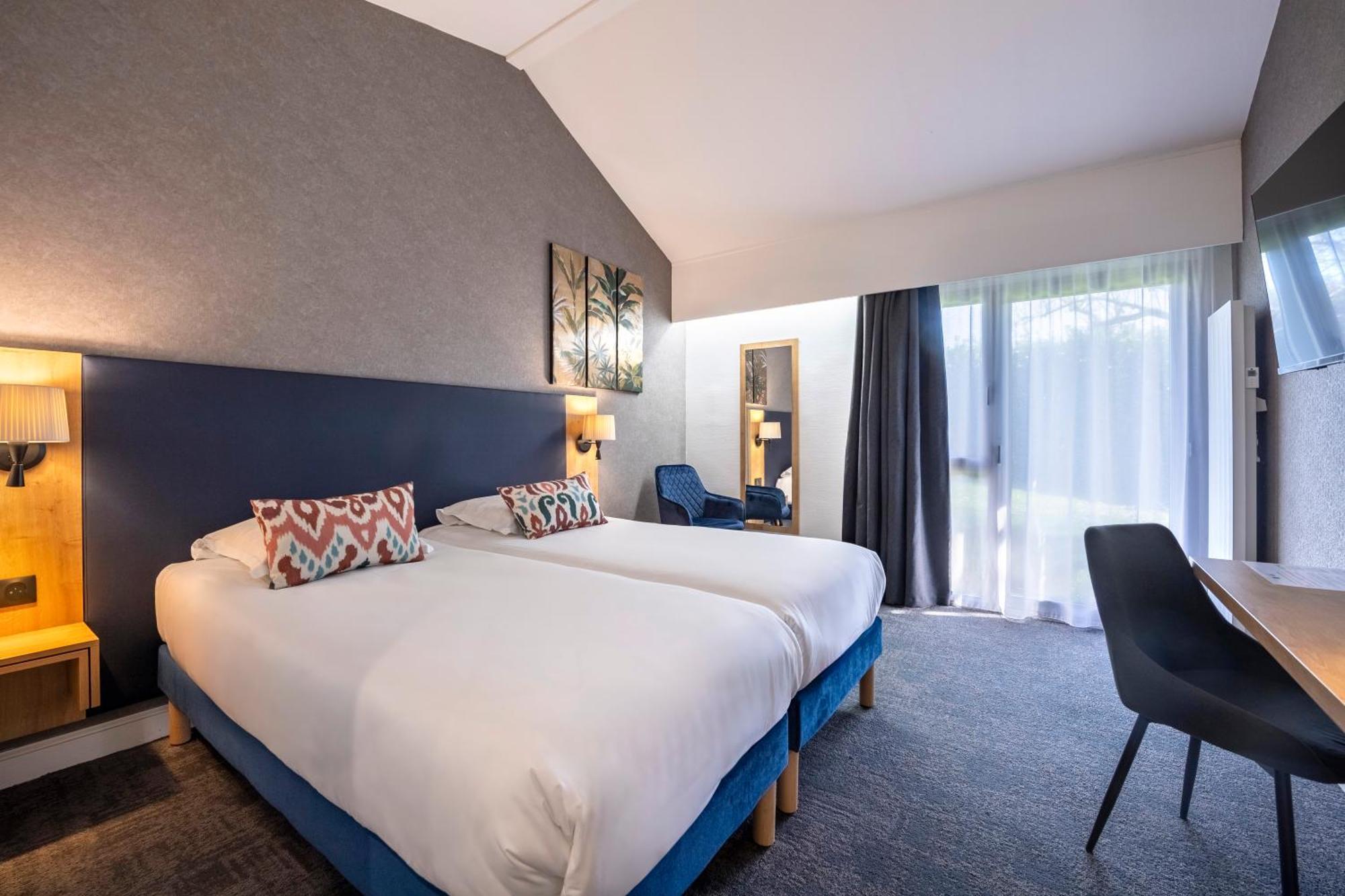 Le Relais Fleuri, Hotel Et Restaurant Logis - Avallon Sauvigny-le-Bois Zewnętrze zdjęcie